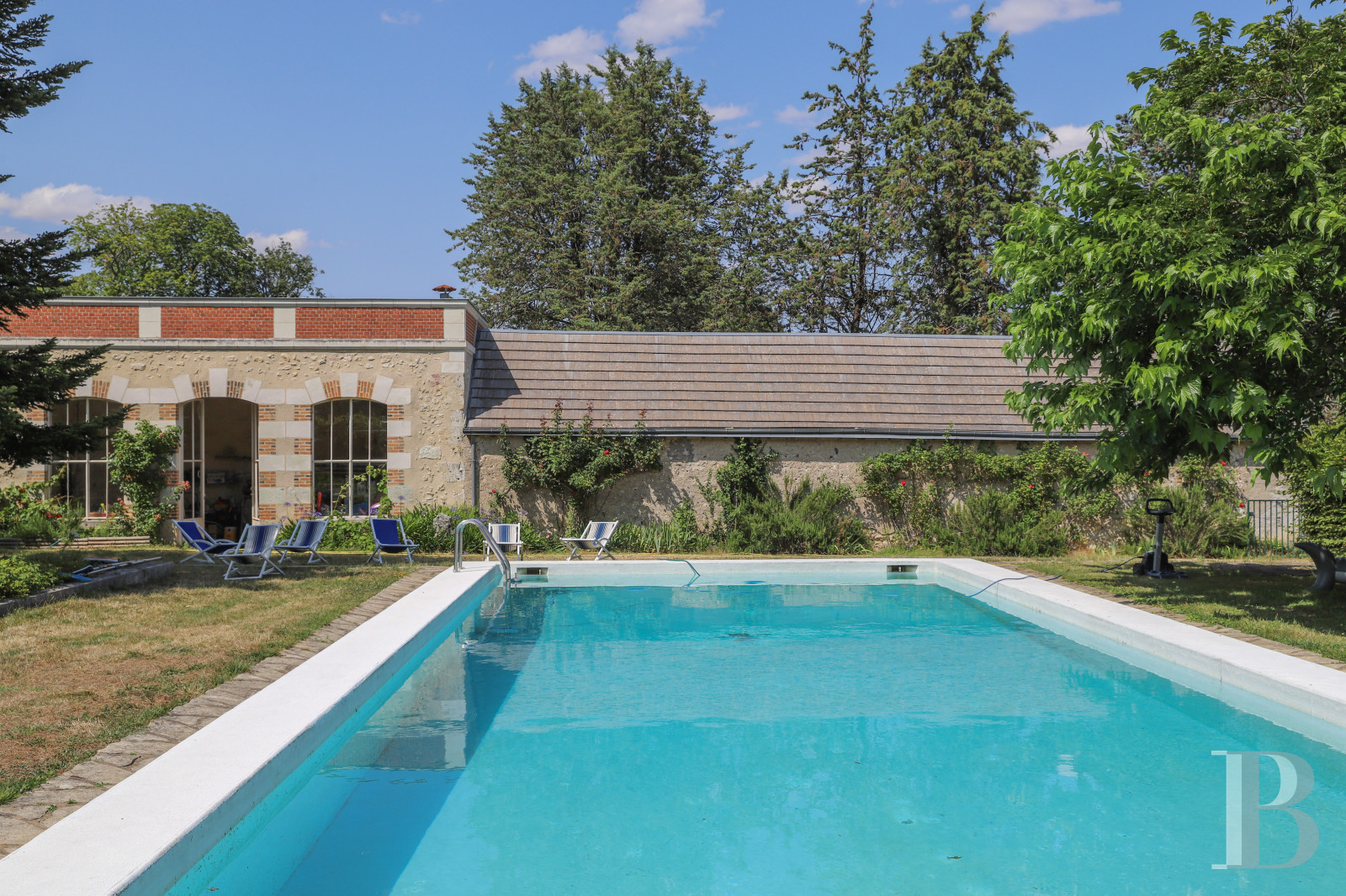 A 19th-century château by the Cisse river, south-west of Blois in the Loir-et-Cher region - photo  n°41